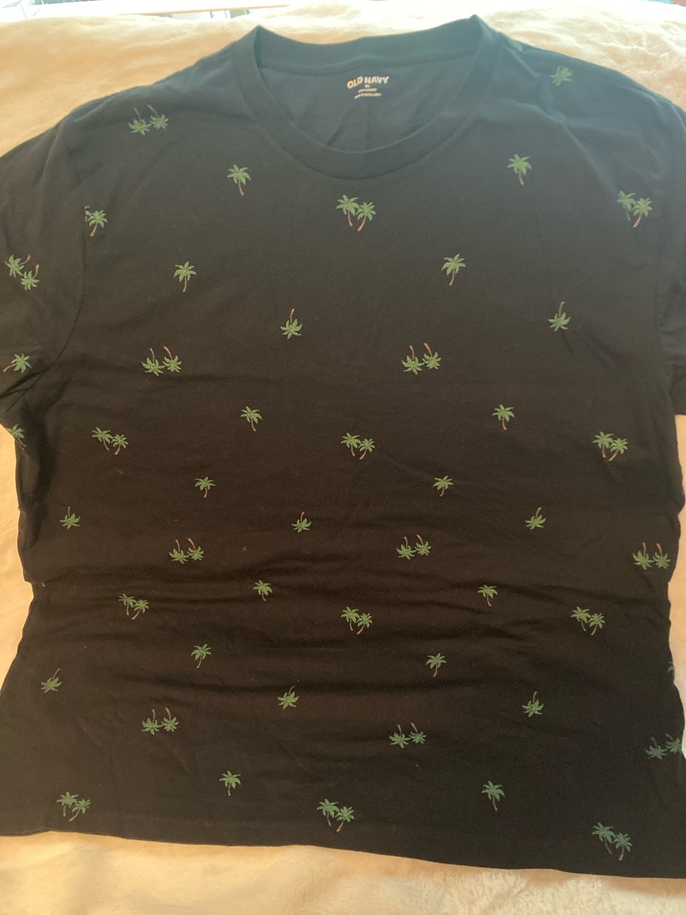 Old Navy Black T-Shirt with Green Palm Tree Motif